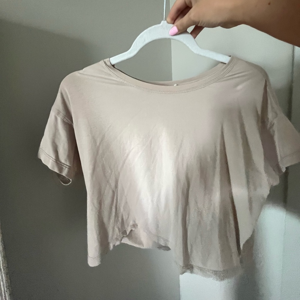 Lululemon tee
